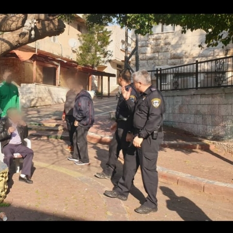 המשטרה יצאה במסע הסברה לבעלי בתי עסק למניעת התפשטות נגיף הקורונה - חדשות בפתח תקווה