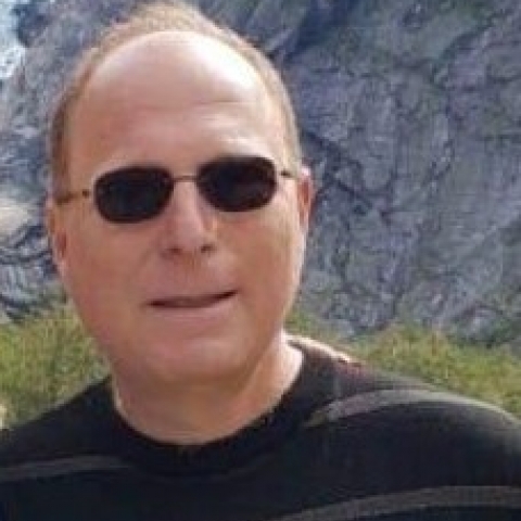 אהרון קישנר תושב שכונת אם המושבות התמוטט בכניסה לבניין, בבית חולים נקבע מותו - חדשות בפתח תקווה