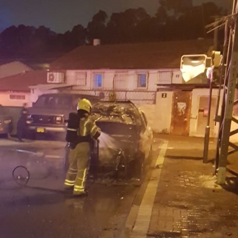 בן 36 מפתח תקווה עוכב לחקירה בחשד שהצית רכב בעיר - חדשות בפתח תקווה