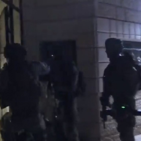 הותר לפרסום: סוכן סמוי רכש סמים ואמל"ח מעבריינים, נעצרו חשודים בפתח תקווה ובערים נוספות (וידיאו) - חדשות בפתח תקווה