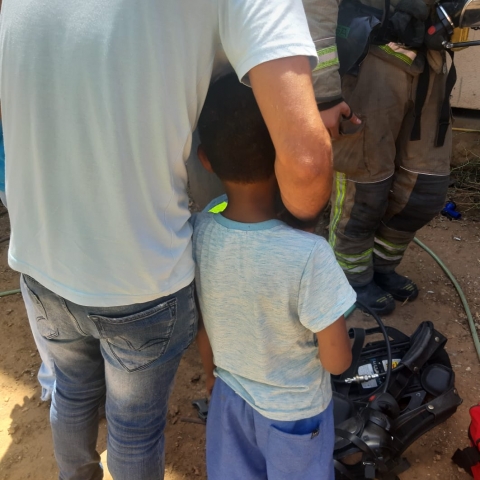 2 ילדים שיחקו באש ונלכדו בשריפה שפרצה בדירה ברחוב ברנר - חדשות בפתח תקווה