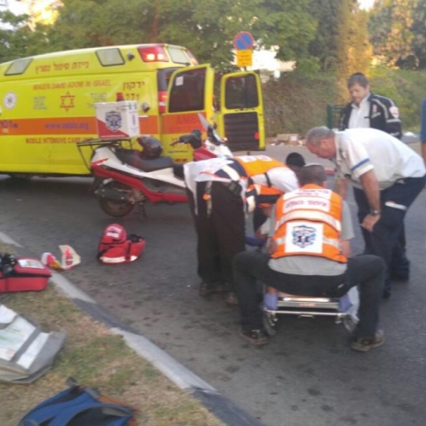 הולך רגל נפגע מרכב ברח' טרומפלדור בפתח תקווה - חדשות בפתח תקווה
