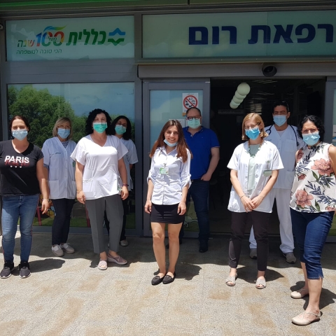בשל מקרים של תושבים שנמצאו חיובים לקורונה: מרפאת רום בשכונת אם המושבות מזמינה תושבים לבדיקות קורונה - בריאות בפתח תקווה