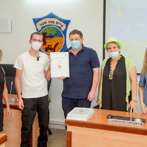 אלו מקבלי אות ראש העיר לפעילות חברתית מצטיינת בפתח תקווה - חינוך בפתח תקווה