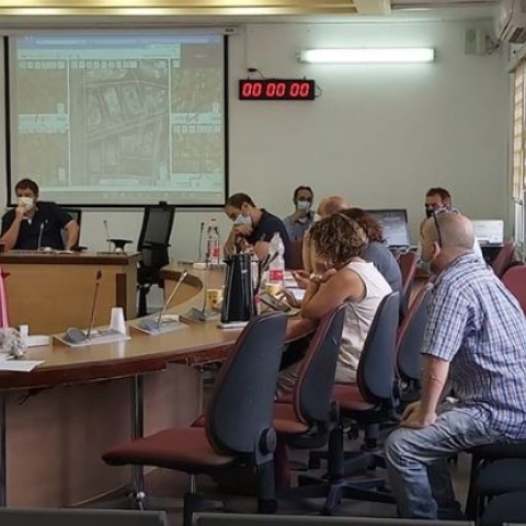 גרינברג הוציא את זנזורי מועדת תכנון ובניה, זנזורי הוציאה את עוזריו של גרינברג - חדשות בפתח תקווה