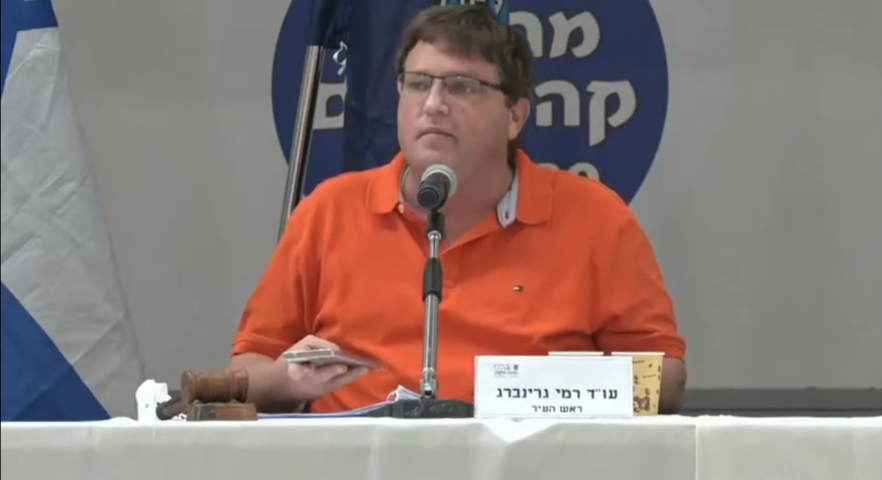 דיון בישיבת מועצת העיר, האם לסייע לניצולי השואה בעודם חיים או לאחר מותם? - חדשות בפתח תקווה