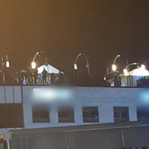 חתונה אסורה על גג אולם אירועים בסגולה: בעל האולם עוכב לחקירה - חדשות בפתח תקווה