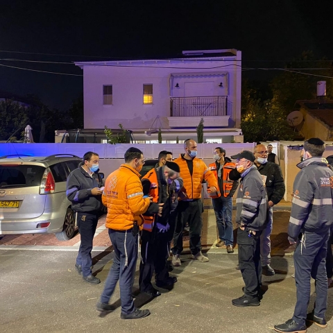 החל מאתמול אחה"צ, עשרות מתנדבים חיפשו 3 נערות ואיתרו אותן לקראת חצות אצל חברה שלהן - חדשות בפתח תקווה