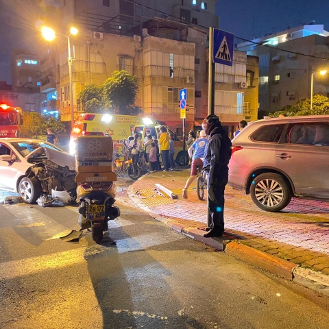 במהלך ה-24 שעות האחרונות: 3 תאונות דרכים עם 9 נפגעים בפתח תקווה (וידיאו) - חדשות בפתח תקווה