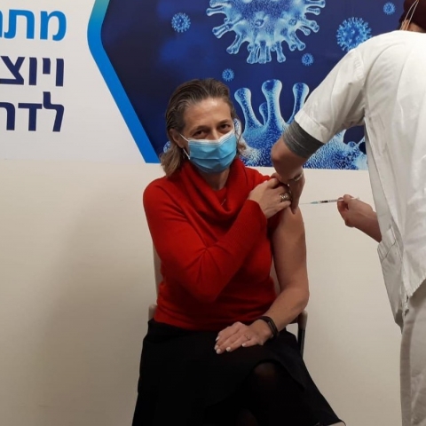 בבילינסון מטפלים בחולים קשים ובמונשמים ובמקביל ממשיכים בחיסונים - בריאות בפתח תקווה