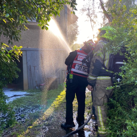 פצועה קשה חולצה בשריפה בבית בכפר סירקין (וידיאו) - חדשות בפתח תקווה