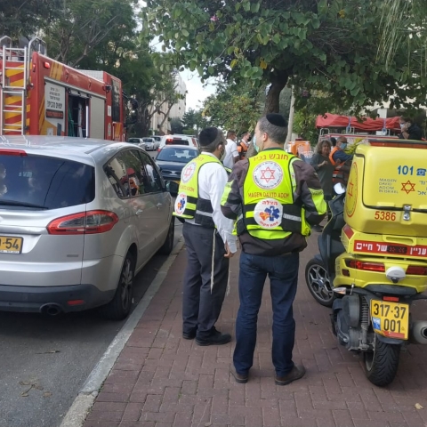 שריפה פרצה בארון חשמל בחדר מדרגות של בניין במגורים ברח' היבנר בפתח תקווה - חדשות בפתח תקווה