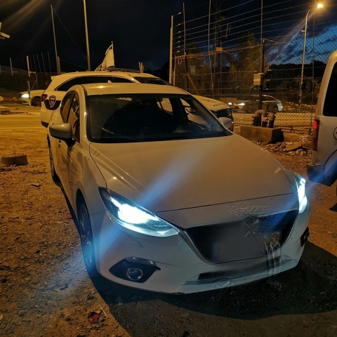 במרדף בליל שבת: נהג ברכב מאזדה גנוב ב-160 קמ"ש ונלכד לאחר שהשוטרים פרשו דוקרנים - חדשות בפתח תקווה