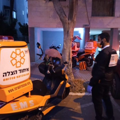 בת שנה וחצי נכוותה באורח בינוני לאחר שנשפך עליה תה רותח - חדשות בפתח תקווה