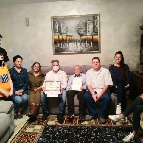 זורעים תקווה וחיבור לזיכרונות של התאומים גדעון ובנימין ז"ל מפתח תקווה - קהילות בפתח תקווה
