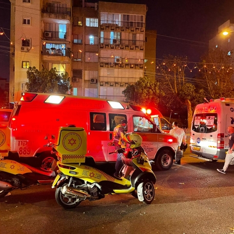 בן 12 נפצע בינוני מפגיעת רכב ברחוב פינס פינת שפרינצק בפתח תקווה - חדשות בפתח תקווה