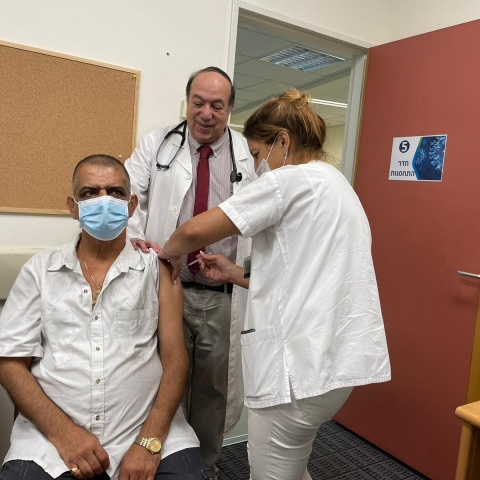 עשרות מדוכאי חיסון חוסנו אתמול בבילנסון - פרופ' קרמר: "אנחנו חייבים לשמור על מדוכאי חיסון!" - בריאות בפתח תקווה