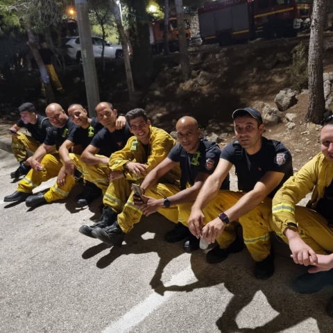 כבוד ללוחמי תחנת האש מפתח תקווה שהשתתפו בכיבוי השריפה הענקית בהרי ירושלים - חדשות בפתח תקווה