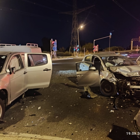 5 פצועים בתאונה במעורבות 3 רכבים בצומת ירקונים - חדשות בפתח תקווה