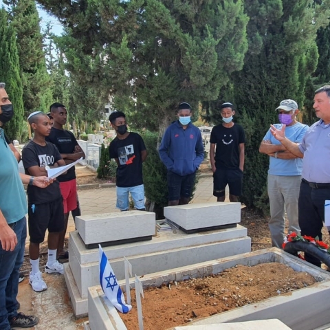 חסד וכבוד לסא"ל דוד סיני  בדרכו האחרונה - מעשים טובים בפתח תקווה
