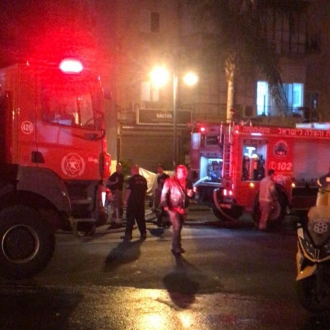 שריפה פרצה בדירה ברח' ההסתדרות בפתח תקווה (וידיאו) - חדשות בפתח תקווה