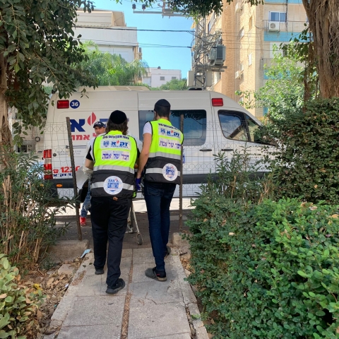 מחריד: גבר גלמוד בן 52 נמצא מוטל בביתו ללא רוח חיים במצב ריקבון קשה, כשבוע לאחר שנפטר - חדשות בפתח תקווה