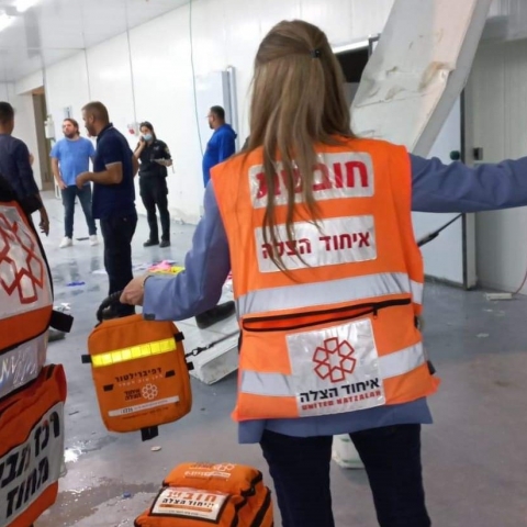4 עובדים נפצעו בתאונת עבודה במפעל שנבנה באזור התעשייה ברקן - חדשות בפתח תקווה