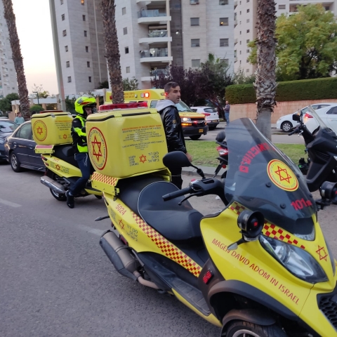 ילד נפצע בינוני מפגיעת רכב ברח' שרגא רפאלי - חדשות בפתח תקווה