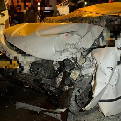 גבר בשנות ה-30 לחייו נהרג בהתנגשות בין רכב לאוטובוס - חדשות בפתח תקווה