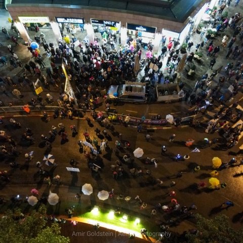 מאות הפגינו נגד עסקת טיעון לקראת הגשת בג"צ (וידיאו) - חדשות בפתח תקווה