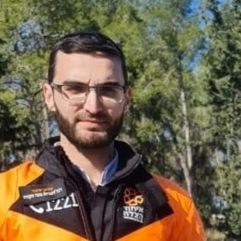 השושנים לשושני: אלחנן שושני שנפצע אנוש מודה לחבריו ולבורא עולם, חודש לאחר שניצל מתאונת הדרכים - קהילות בפתח תקווה