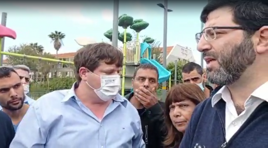 "ראש העירייה דרש שאעזוב את פעילותי הציבורית או שאשתי תפוטר מהעבודה" (וידיאו) - חדשות בפתח תקווה