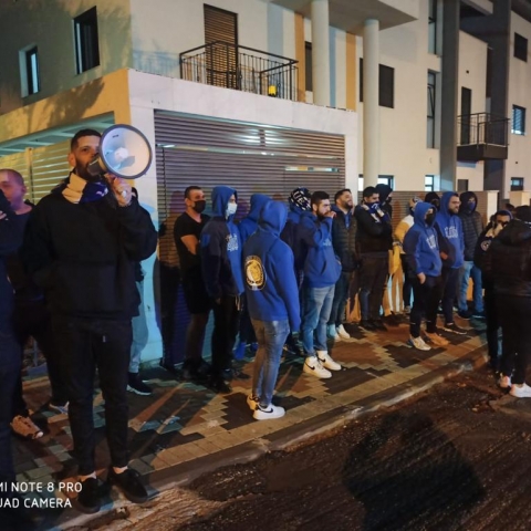 אוהדי מכבי פ"ת דורשים להחליף את שלטון לוזון במכבי פ"ת (וידיאו) - ספורט בפתח תקווה