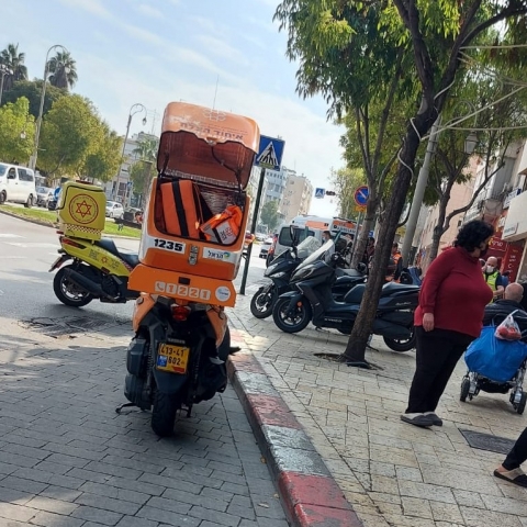 בן 80 נחנק כשאכל פלאפל - מצבו קשה - חדשות בפתח תקווה