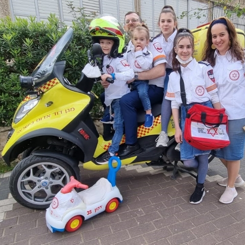 שלום, הגעתם למשפחת מד"א על אופנוע - קהילות בפתח תקווה