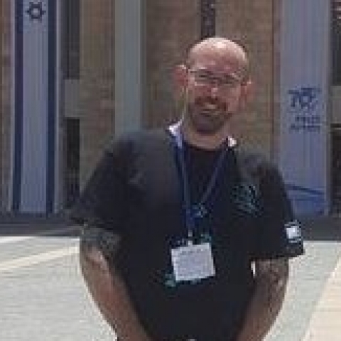 גל רויטשטיין, תושב פתח תקווה, הלום קרב מקים מפלגה חדשה - חדשות בפתח תקווה