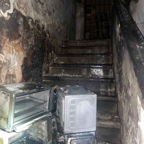 שריפה פרצה בחדר מדרגות בבניין מגורים ברח' שטמפפר - חדשות בפתח תקווה