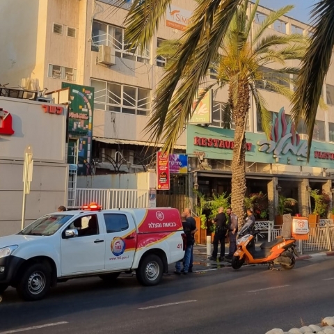 שריפה פרצה במסעדת אחלה ברח' גיסין בפתח תקווה (וידאו) - חדשות בפתח תקווה