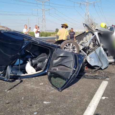 שבעה פצועים בתאונה קשה ליד מחלף תקוה ובהן אישה במצב אנוש - חדשות בפתח תקווה