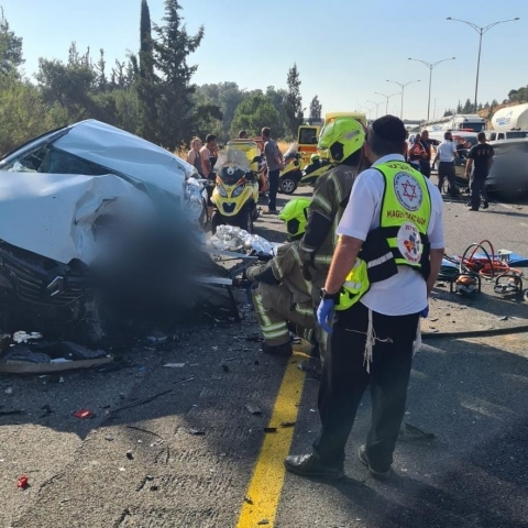 הרוג ופצוע קשה בתאונה בכביש 6 סמוך למחלף נחשונים - חדשות בפתח תקווה