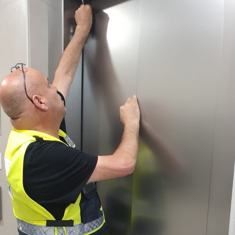 בשל הפסקות חשמל התקבלו 10 קריאות שונות על לכודים במעליות - חדשות בפתח תקווה