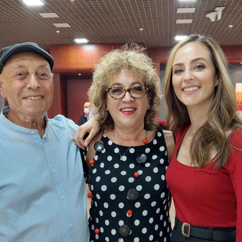 השרה לשוויון חברתי ביקרה בפתח תקווה והשתתפה בכנס סיום של פרויקט המשלב אזרחים ותיקים בבתי ספר - חדשות בפתח תקווה