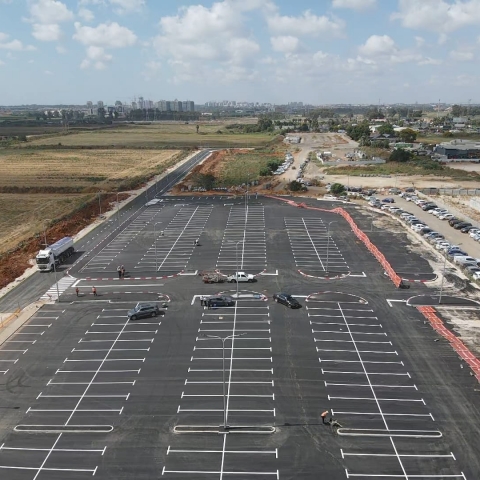 סוף סוף - נפתח חניון המכיל 300 מקומות חניה לנוסעי הרכבת בתחנת סגולה - תחבורה בפתח תקווה