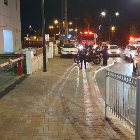 לילה סוער בפ"ת: ירי מאסיבי ו-2 רימוני הלם ב-2 מוקדים (וידיאו) - חדשות בפתח תקווה