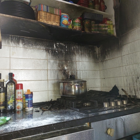 אב ובנו נפצעו בשריפה במטבח בדירה ברח' מבצע יפתח - חדשות בפתח תקווה