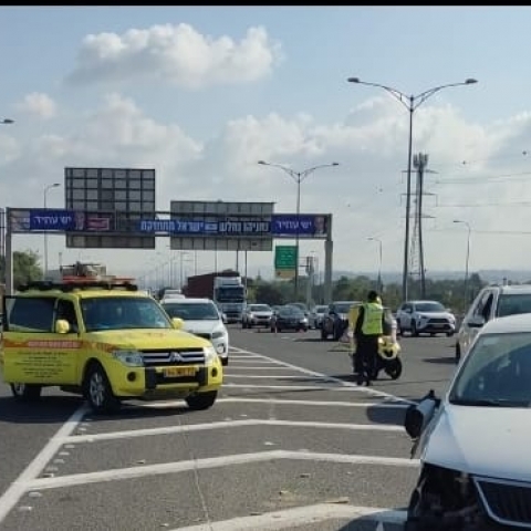 רוכב אופנוע נהרג בתאונת דרכים בכביש 471 סמוך לשעריה - חדשות בפתח תקווה