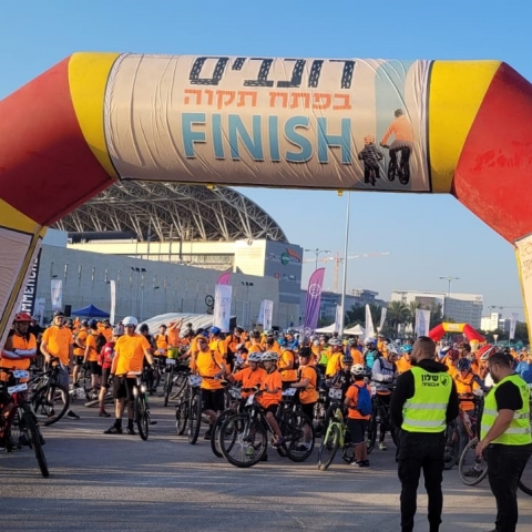 כ-2,000 משתתפים לקחו חלק באירוע האופנים  'רוכבים בפתח תקוה 2022' - ספורט בפתח תקווה