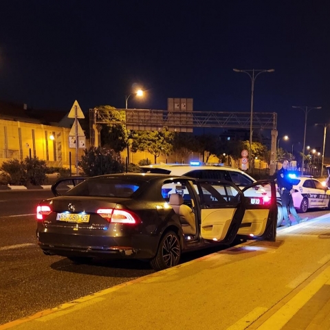 מרדף משטרתי אחר גנב רכבים בן 15 שפגע ב-4 רכבים ואוטובוס - חדשות בפתח תקווה