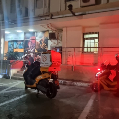 חובשי איחוד הצלה הצילו את חייו של עובד עירייה שלקה בליבו באמצע אירוע - חדשות בפתח תקווה