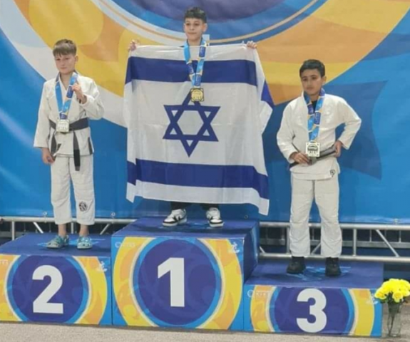 יש לפתח תקווה אלוף אירופה והוא בן 11.5 (וידיאו) - ספורט בפתח תקווה